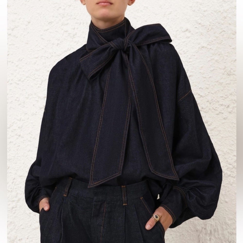 ZIMMERMANN Denim Illustration Blouse w Neck Tie
Size - Small MINT Condition